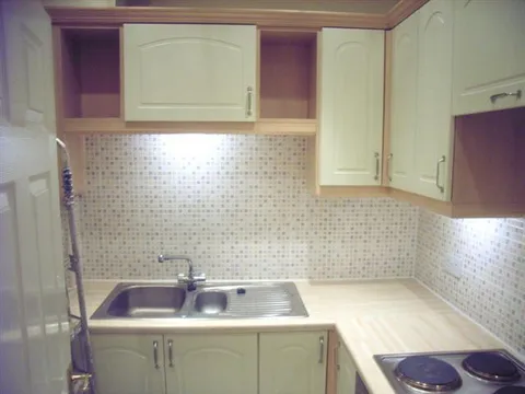 Kitchen__Small_.jpg