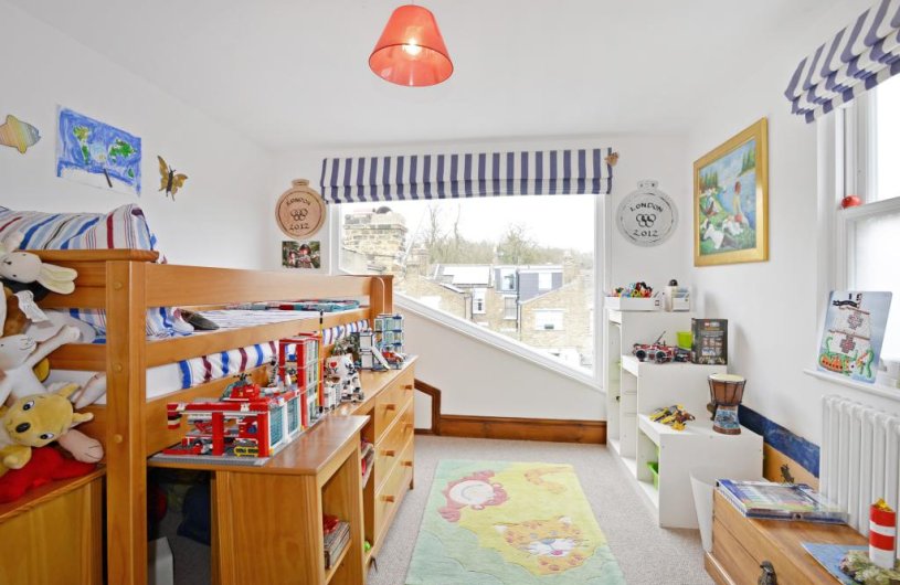 5 bedroom property for sale in Harlescott Road, Nunhead, SE15 £955,000