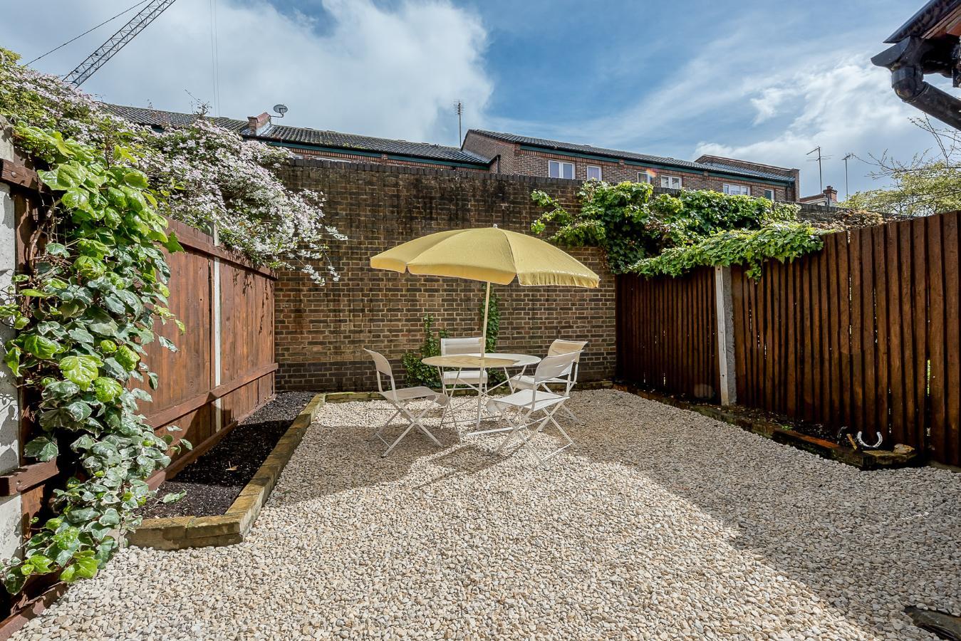 2 bedroom property to let in UFFORD STREET, SE1 £650 pw