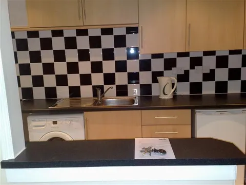 Kitchen_2.jpg