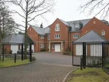2 bedroom Ground Floor Apartment in Sunningdale
