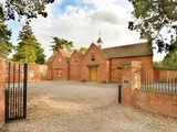 Edgwarebury Lane, ELSTREE, Hertfordshire