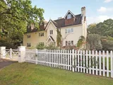 Hollybush Ride, London Road, Windlesham, Surrey, GU20