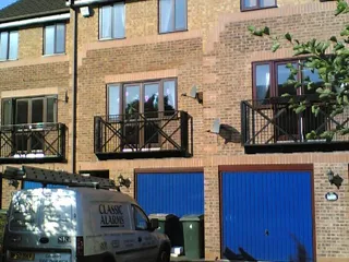 Front Elevation 9437_98227_2_IMG_00.jpg