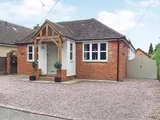 5 bedroom Detached Bungalow in Ascot