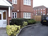 New Heyes, Neston CH64