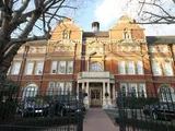Drapers Court