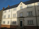 A well presented ground floor 2 bedroom apartment within a popular location with a fitted kitchen and parking.