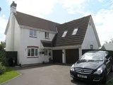 EXECUTIVE LIVING IN ROOKSBRIDGE