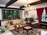 Esher Close, Esher, KT10
