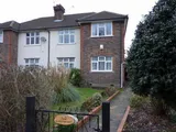 Spacious ground floor 2 bedroom maisonette, in Berrylands Road, Surbiton, KT5 8QU