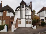 Wakemans Hill Avenue, LONDON