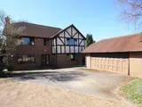 Highworth, Comptons Lane, HORSHAM
