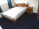 SINGLE AND DOUBLE ROOMS AVALIABLE IN YEIWSLEY