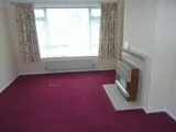 CLANFIELD - BUNGALOW - CLOSE TO VILLAGE