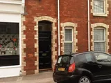 *** £125 CASHBACK OFFER *** Fully furnished room available in a smart presented house close to city centre.