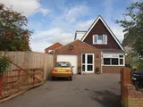 Brooks Road, Street