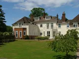Bylands House
96 Dunstable Road