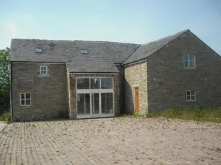 Front of the Barn open-uri20120429-7111-17zgc6n-0.jpg