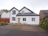 3 bedroom Ground Floor Apartment in Chobham