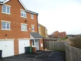 Digpal Road, Churwell,morley, Leeds LS27