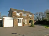 4 bedroom Detached House in Barns Green