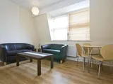 SHORT LET, Balham High Road, SW12