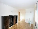 A stunning two bedroom flat situated on the 6th floor of a beautiful modern riverside development