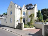 Spacious period family home close to Torquay Sea Front