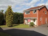 TETTENHALL, Brompton Lawns