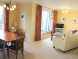 2 bedroom 3rd Floor Flat  in Woking