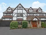 Chigwell, Essex - Magnificent 4700 Sq Ft Residence With 0.5 Acres Backing Onto Golf Course