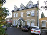 Oakleigh Park South, N20